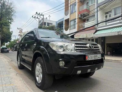 Toyota Fortuner 2010 Đen 10 vạn