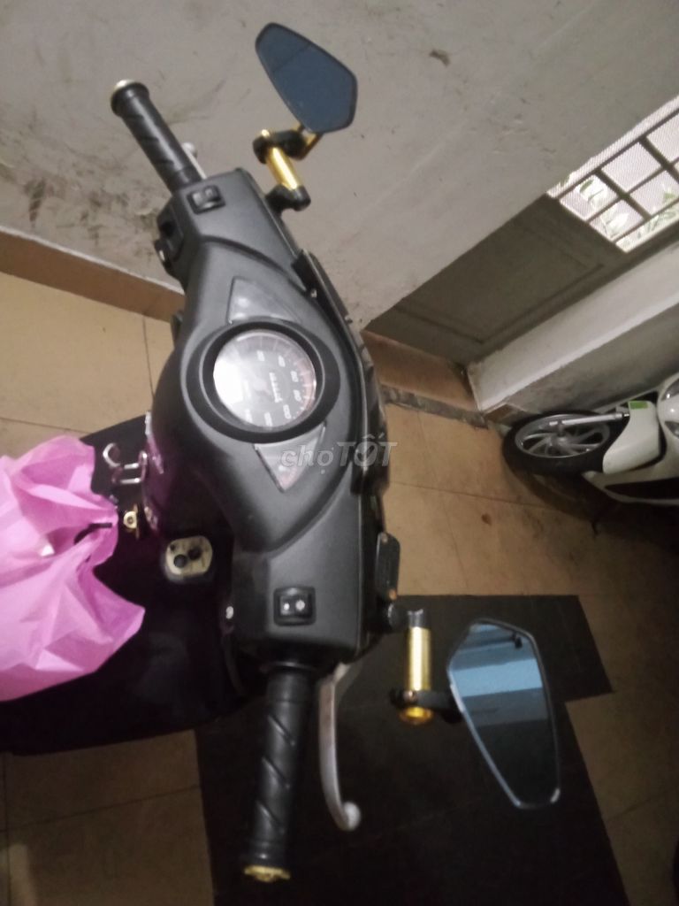 NHÀ CHẬT CẦN THANH LÝ CHIẾC XE CLICK. Mua bán Xe máy tại Quận 1 Tp Hồ Chí Minh được đăng bởi DOAN KATHY hình 3