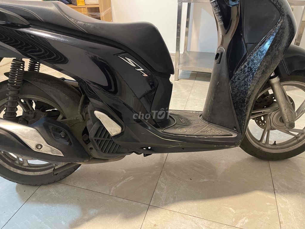 Хонда SH 125i CBS 2019, черная, 85 000 км
