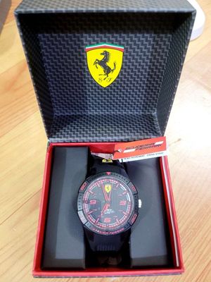 Đồng hồ Ferrari chính hãng new100% full hộp giá rẻ