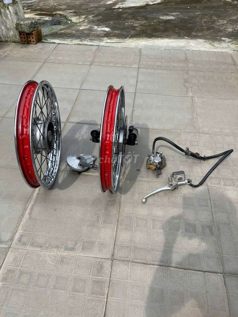 Mâm xe Future Neo Kim loại Đỏ. Mua bán Phụ tùng xe tại Quận Cẩm Lệ Đà Nẵng được đăng bởi hồ chí hiếu hình 5