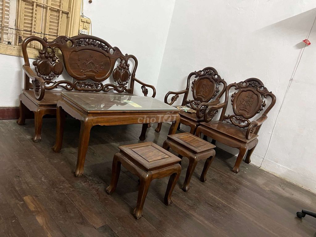 Bộ bàn ghế phòng khách Gỗ Nâu. Mua bán Bàn ghế tại Quận Hồng Bàng Hải Phòng được đăng bởi Khánh hình 1