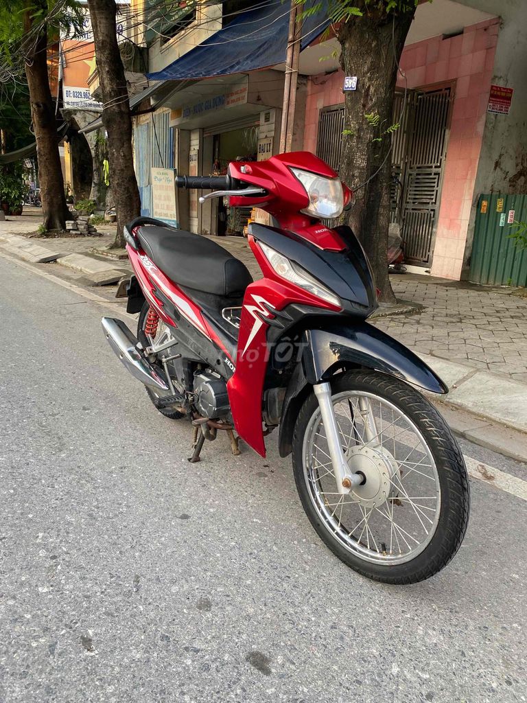 Honda Wave 110i, красно-черный, инжектор