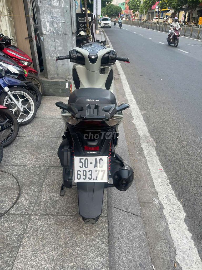 Honda SH 125 2019 mới 90% Bstp chính chủ. Mua bán Xe máy tại Quận Tân Phú Tp Hồ Chí Minh được đăng bởi Tuanduy hình 6