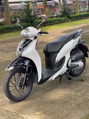 Honda SH Mode ABS 2025 Trắng 2500km. Mua bán Xe máy tại Huyện Trảng Bom Đồng Nai được đăng bởi kiều