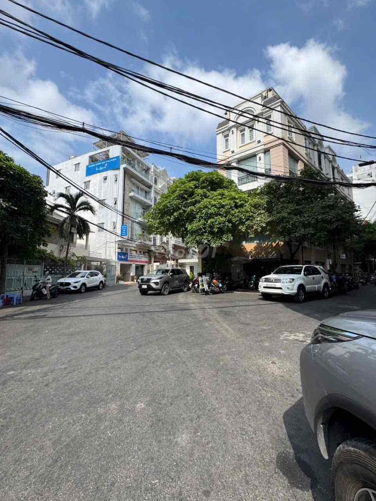 1,5 tỷ/năm! Khu VIP! Bán toà nhà 6 tầng Nguyễn Văn Trỗi, P1.Kế sân bay