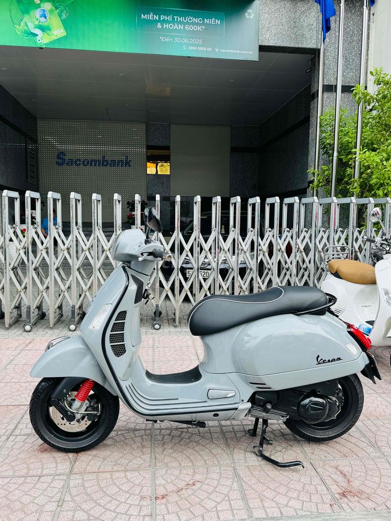 Vespa GTS 300 2019 xám xi măng bs Tphcm chính chủ. Mua bán Xe máy tại Quận Phú Nhuận Tp Hồ Chí Minh được đăng bởi VESPA Piaggio Quốc Vương  hình 2
