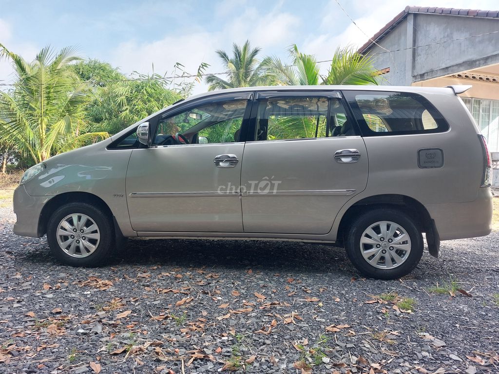 Toyota Innova 2012 G 7 chỗ.