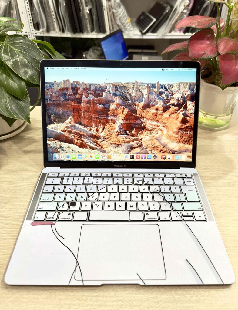 Macbook Air 2018 i5 Ram 8 SSD 128GB màn 13inch. Mua bán Laptop tại Quận Hai Bà Trưng Hà Nội được đăng bởi Akiba shop hình 1