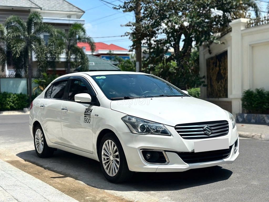Suzuki Ciaz 2019 Số tự động màu trắng. Mua bán Ô tô tại Quận 12 Tp Hồ Chí Minh được đăng bởi Quang hình 8