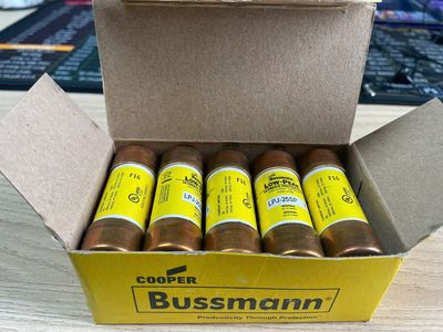 CẦU CHÌ BUSSMANN LPJ. Mua bán Đồ chuyên dụng, Giống nuôi trồng tại Quận Thanh Xuân Hà Nội được đăng bởi Lan Anh