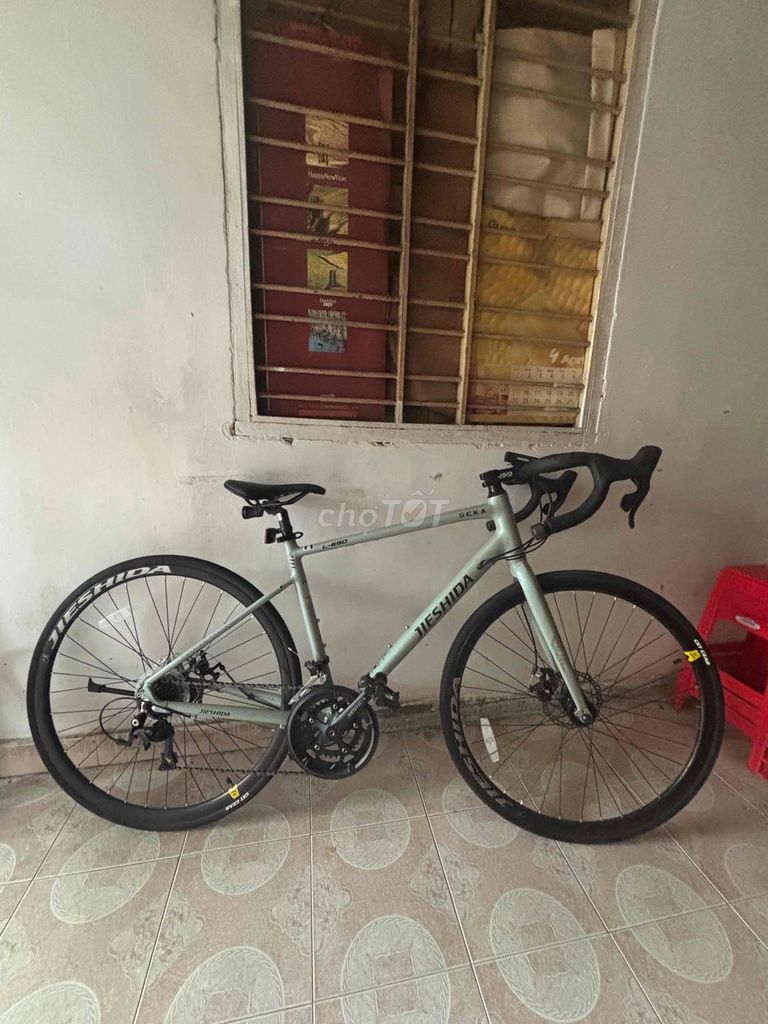 Xe đạp thể thao Jieshida L-890 Xám nhạt. Mua bán Xe đạp tại Quận 11 Tp Hồ Chí Minh được đăng bởi Vũ Phúc hình 1