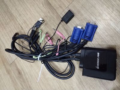 Bộ chia 2-Port USB KVM Switch with Audio and Mic