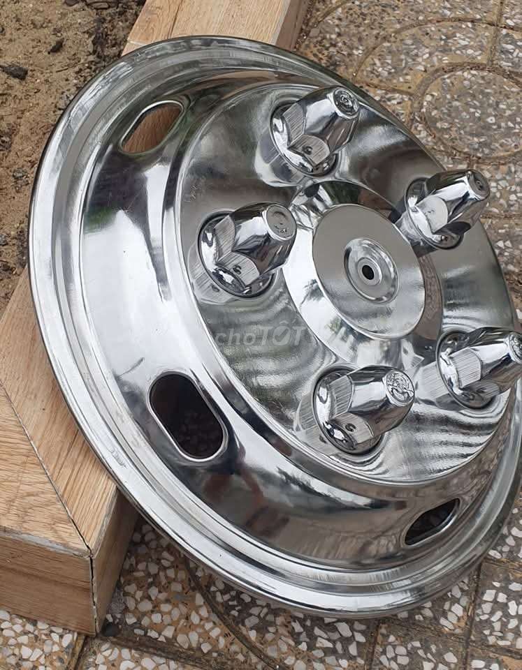 Ốp mâm INOX xe tải R12 R14 R15 R16 R20 R22,5..