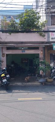 Nhà ở hẻm xe ô tô vào được. Cho thuê nhà ở tại Quận 11 Tp Hồ Chí Minh được đăng bởi Nguyễn Kim Thành