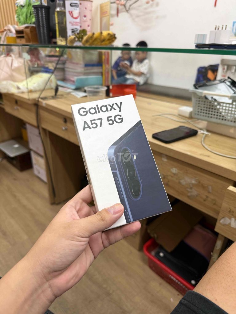 Samsung Galaxy A57 5G 8GB/128GB Đen. Mua bán Điện thoại tại Quận Đống Đa Hà Nội được đăng bởi Hoàng quân store hình 1