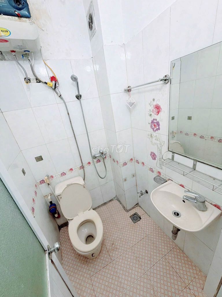 Номер в хостеле Dong Da 3tr с кондиционером, стиральной машиной