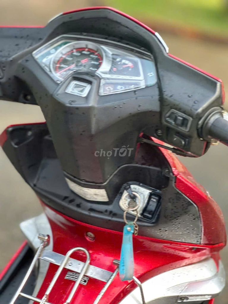 Honda Air Blade 2010 Đỏ Máy zin. Mua bán Xe máy tại Huyện Trảng Bom Đồng Nai được đăng bởi phương hình 8