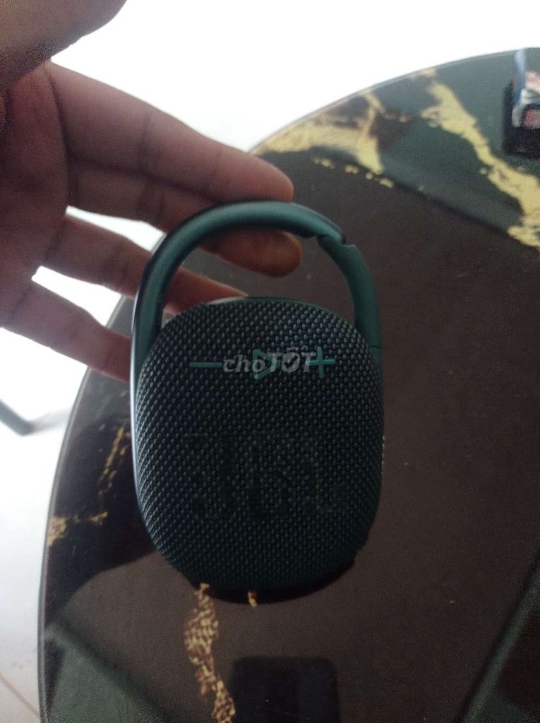 dư dùng thanh lý JBL CLIP 4 pin còn rất trâu