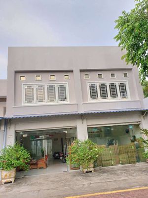 Аренда · 2 комн. · 80 м² · Quận 8, ул. Đường Phạm Hùng
