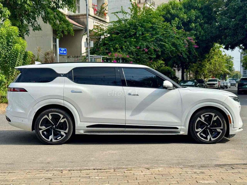 VF9 2023 Plus - Trắng - 5vkm- Thuê pin (CATL). Mua bán Ô tô tại Thành phố Thủ Đức Tp Hồ Chí Minh được đăng bởi OTOCITY hình 5