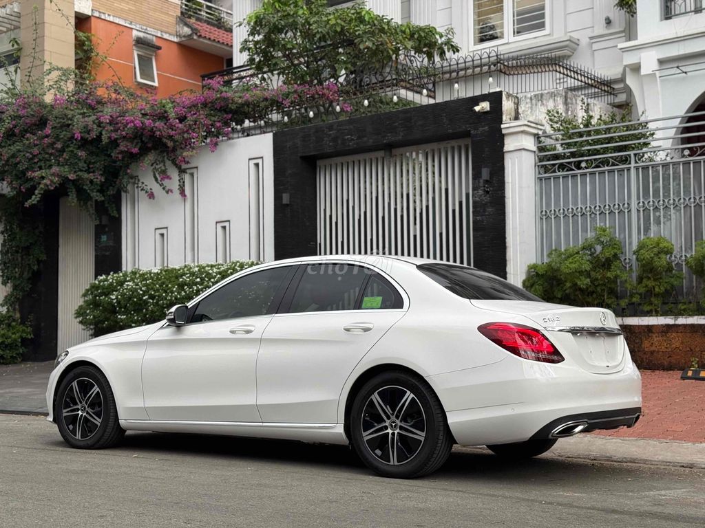 Mercedes-Benz C180 2020 Trắng. Mua bán Ô tô tại Quận Bình Thạnh Tp Hồ Chí Minh được đăng bởi kim hạo thiên hình 2