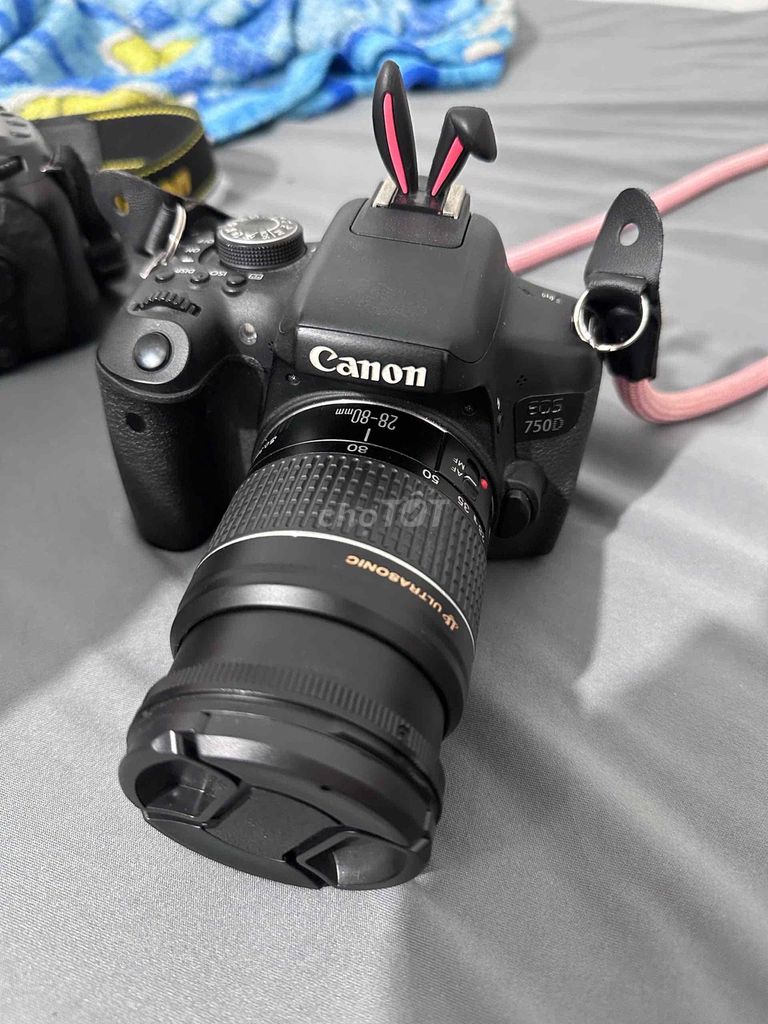 Canon 750D + Lens Ultrasonic 28-80mm F/3.5-5.6. Mua bán Máy ảnh, Máy quay tại Thị xã Tân Uyên Bình Dương được đăng bởi Hoàng Yến hình 1