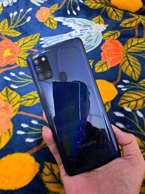 2 máy Samsung A21S Zin đẹp như mới.
