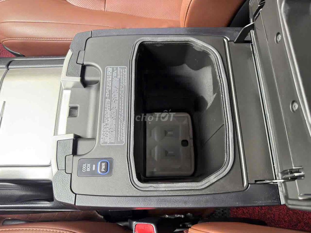 Toyota LandCruiser VX 4.6 V8 sx 2020 màu đen. Mua bán Ô tô tại Quận Cầu Giấy Hà Nội được đăng bởi Cao Quý hình 19