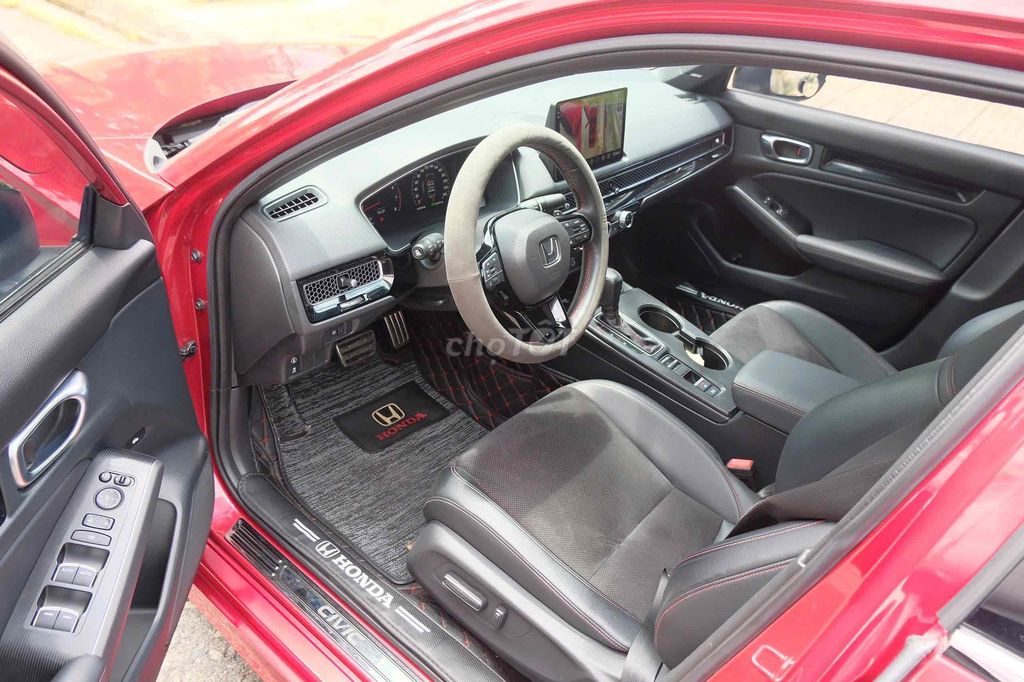 Civic RS Đỏ 2023- 34000 km, Trang bị trên 50 Trieu. Mua bán Ô tô tại Quận 7 Tp Hồ Chí Minh được đăng bởi SHOWROOM HONDA ÔTÔ QUẬN 7 hình 2