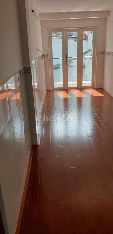 BÁN NHÀ BÌNH THẠNH NHỈNH 2 TỈ, SÁT QUẬN 1, DỌN VÀO Ở NGAY. Mua bán nhà ở tại Quận Bình Thạnh Tp Hồ Chí Minh được đăng bởi Phúc Khoa hình 5