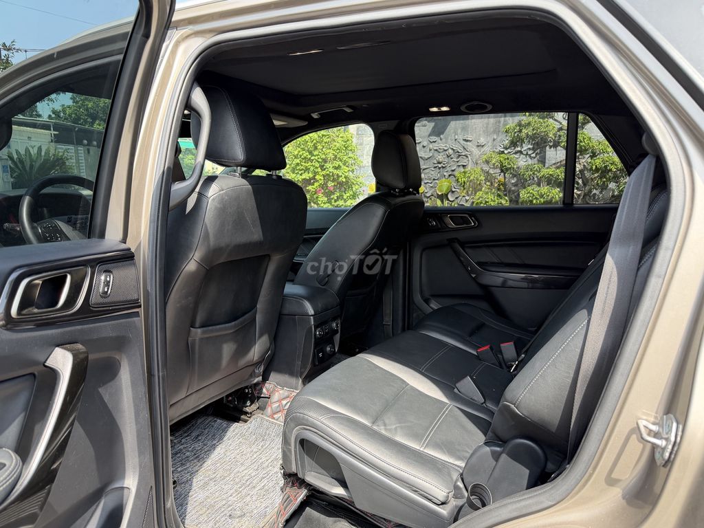Bán Ford Everest 2020 Titanium 2 cầu full đẹp. Mua bán Ô tô tại Quận 12 Tp Hồ Chí Minh được đăng bởi Khánh hình 4