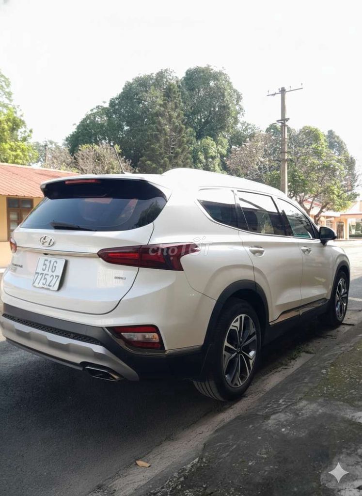 Santafe model 2019 máy xăng 2 cầu. Mua bán Ô tô tại Quận Tân Phú Tp Hồ Chí Minh được đăng bởi Đoàn Thiên Ân  hình 2