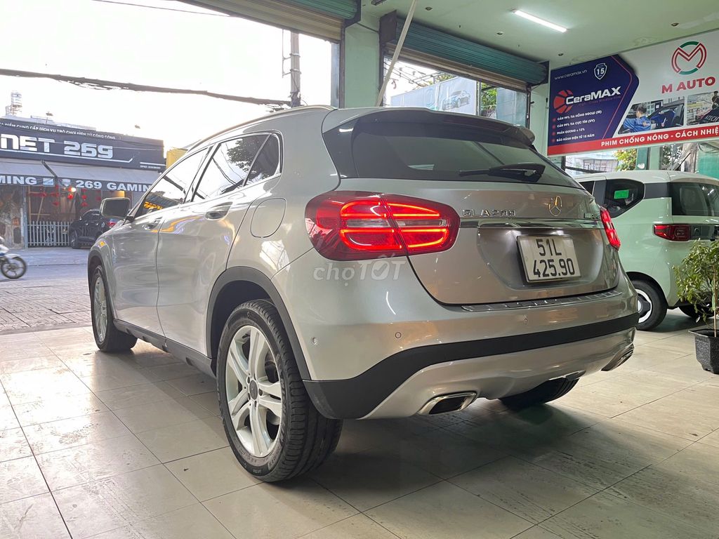 GLA 200 xe đẹp lăn bánh 2015. Mua bán Ô tô tại Quận Tân Bình Tp Hồ Chí Minh được đăng bởi Hoàng Hải hình 5