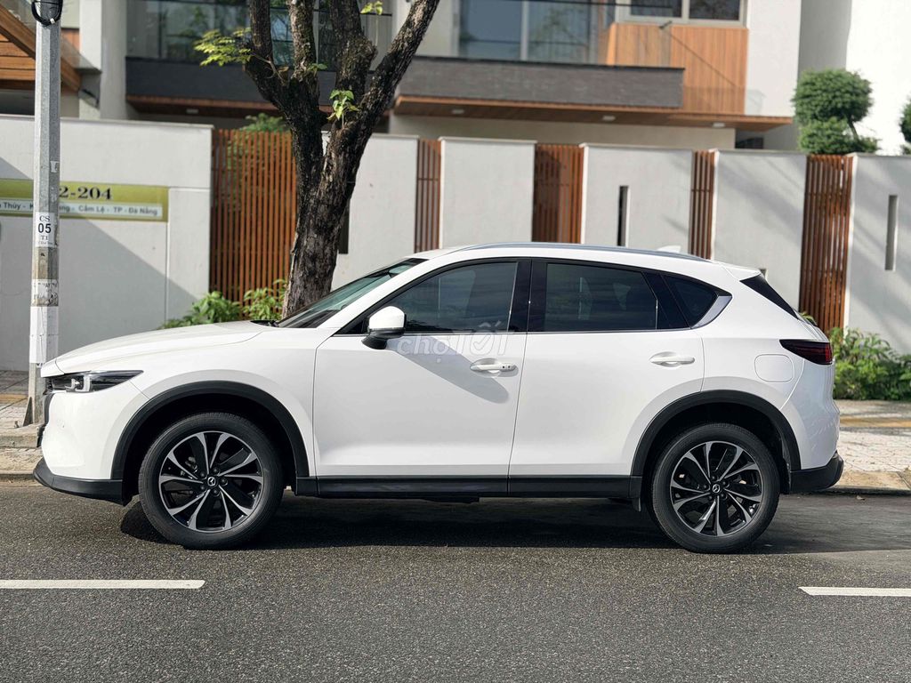 Mazda CX 5 2024 Luxury 2.0 AT - 30000 km. Mua bán Ô tô tại Quận Hải Châu Đà Nẵng được đăng bởi Nguyễn Vương Auto hình 3