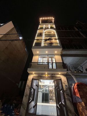 Townhouse 72 m² · 6 bed · Đường Trường Chinh