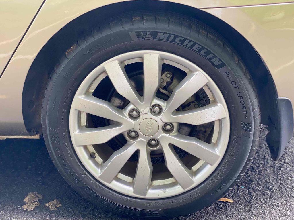 Kia Carens 2014 EX - 110000 km. Mua bán Ô tô tại Thành phố Long Khánh Đồng Nai được đăng bởi Mr hiếu hình 18