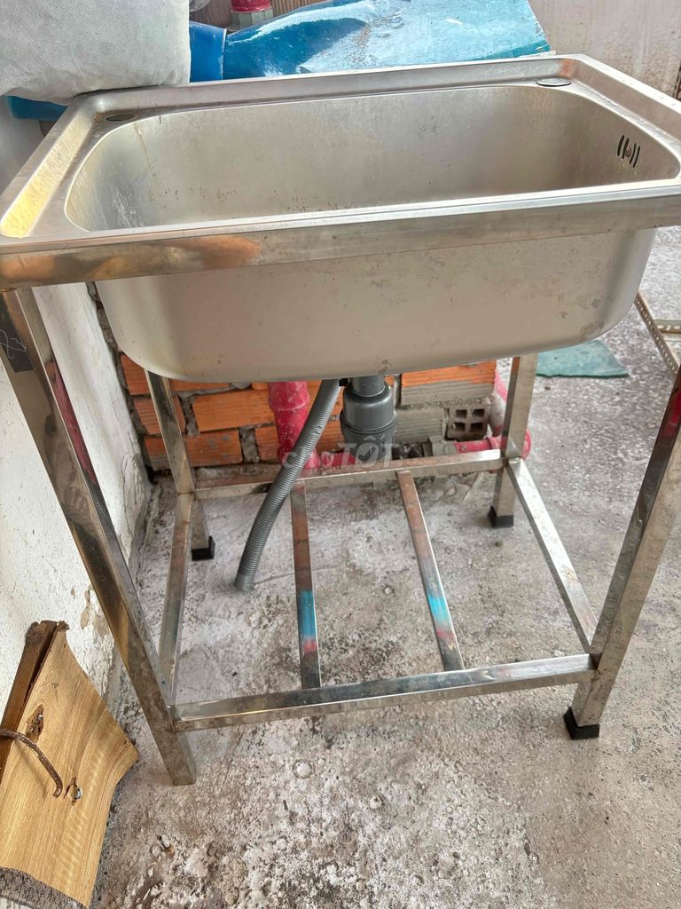 Bồn rửa chén Inox đã sử dụng 5 tháng. Mua bán Thiết bị vệ sinh, nhà tắm tại Quận 4 Tp Hồ Chí Minh được đăng bởi Hương hình 1