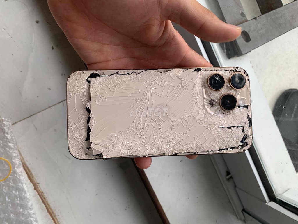 iPhone 16 Pro Max 256GB Vàng Hỏng. Mua bán Điện thoại tại Thị xã Bến Cát Bình Dương được đăng bởi đam mê công nghệ hình 1
