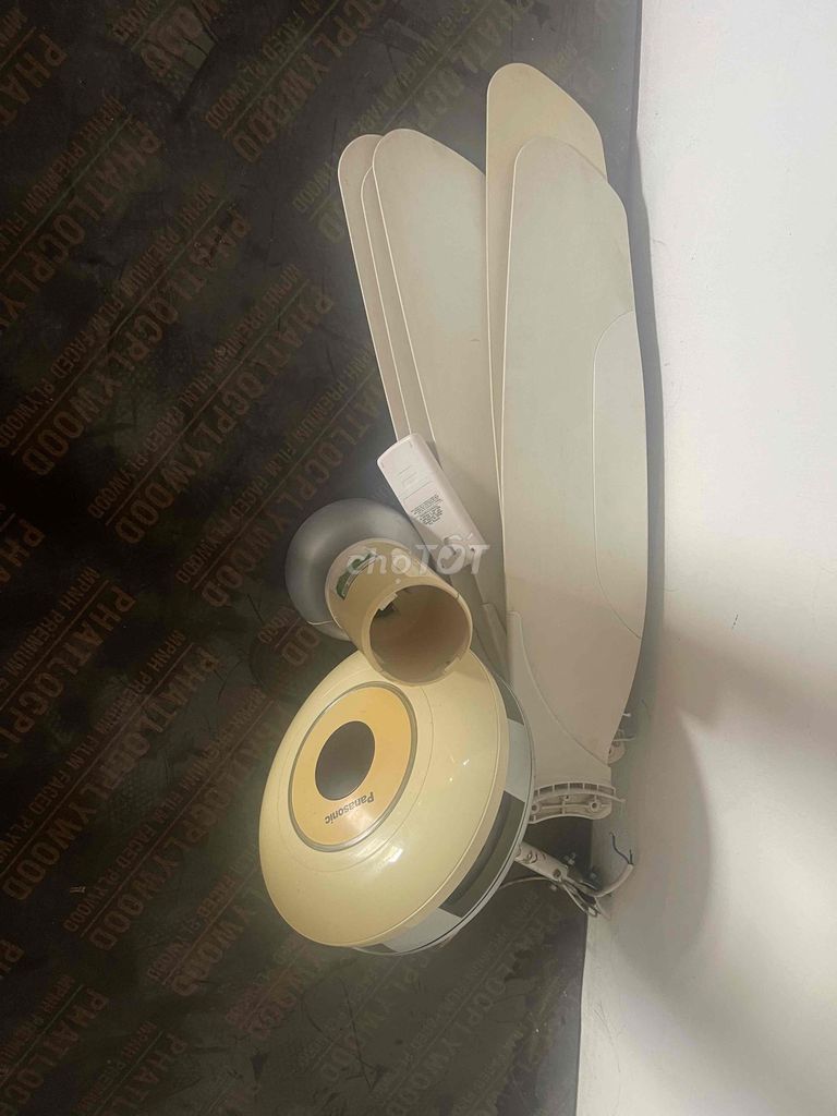Quạt trần Panasonic 5 cánh điều khiển từ xa. Mua bán Quạt tại Quận Long Biên Hà Nội được đăng bởi Lee hình 1