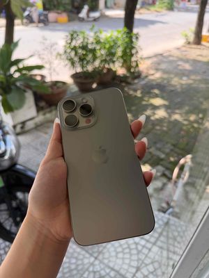 IPHONE 15 ProMax TITANIUM  Zin chưa qua sửa chữa. Mua bán Điện thoại tại Quận Sơn Trà Đà Nẵng được đăng bởi Hồng Ngọc