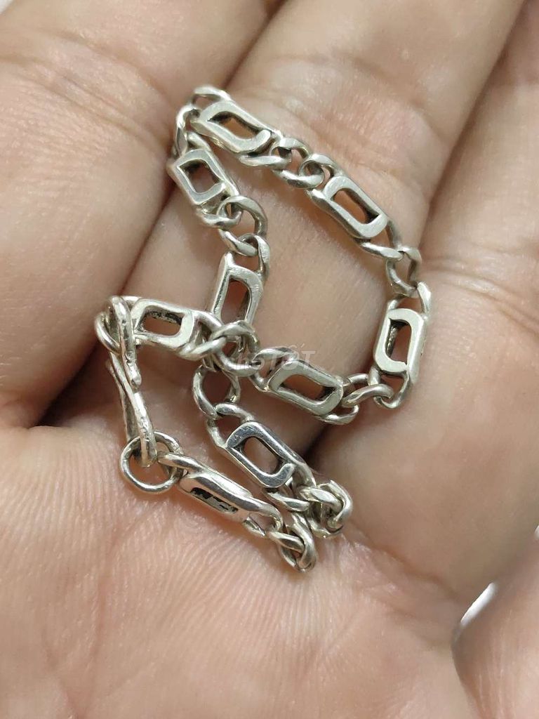 Lắc tay Bạc ta Unisex Gần 2 chỉ. Mua bán Phụ kiện thời trang khác tại Thành phố Long Xuyên An Giang được đăng bởi NGUYỄN LONG 217 hình 1