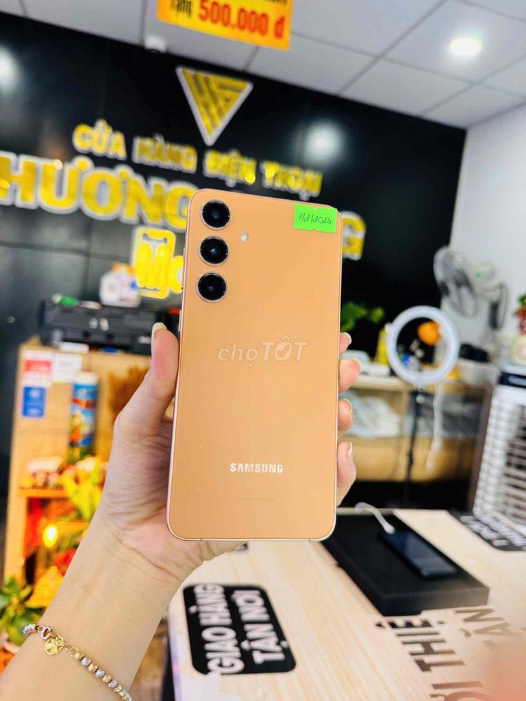 Samsung S24 Plus 5G 256GB Vàng. Mua bán Điện thoại tại Thành phố Bến Tre Bến Tre được đăng bởi HươngGiangmobile hình 1