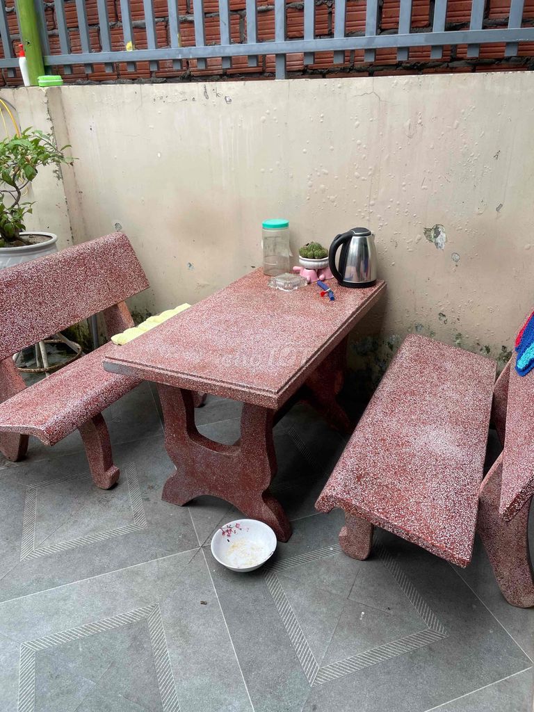 bàn ghế đá. Mua bán Nội thất, đồ gia dụng khác tại Quận Liên Chiểu Đà Nẵng được đăng bởi Ly Mai hình 1