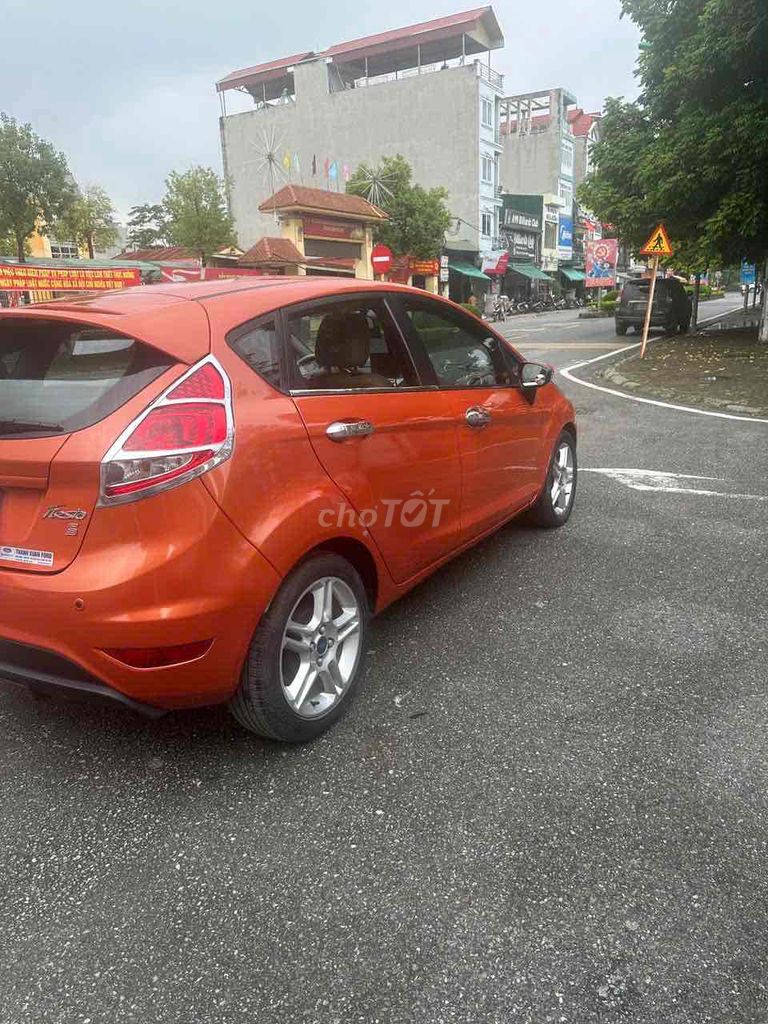 bán ford fista sx 2012 số tự động, như mới. Mua bán Ô tô tại Huyện Hoài Đức Hà Nội được đăng bởi Đức Giang hình 18