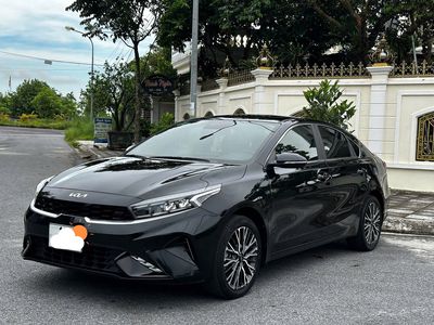 Kia K3 Pre 2022 32000 km Đen