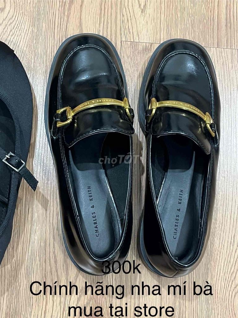 Giày Oxford Charles & Keith Da Đen 37 Đã sử dụng. Mua bán Giày dép tại Quận Bình Thạnh Tp Hồ Chí Minh được đăng bởi Pé thỏ trắng hình 1