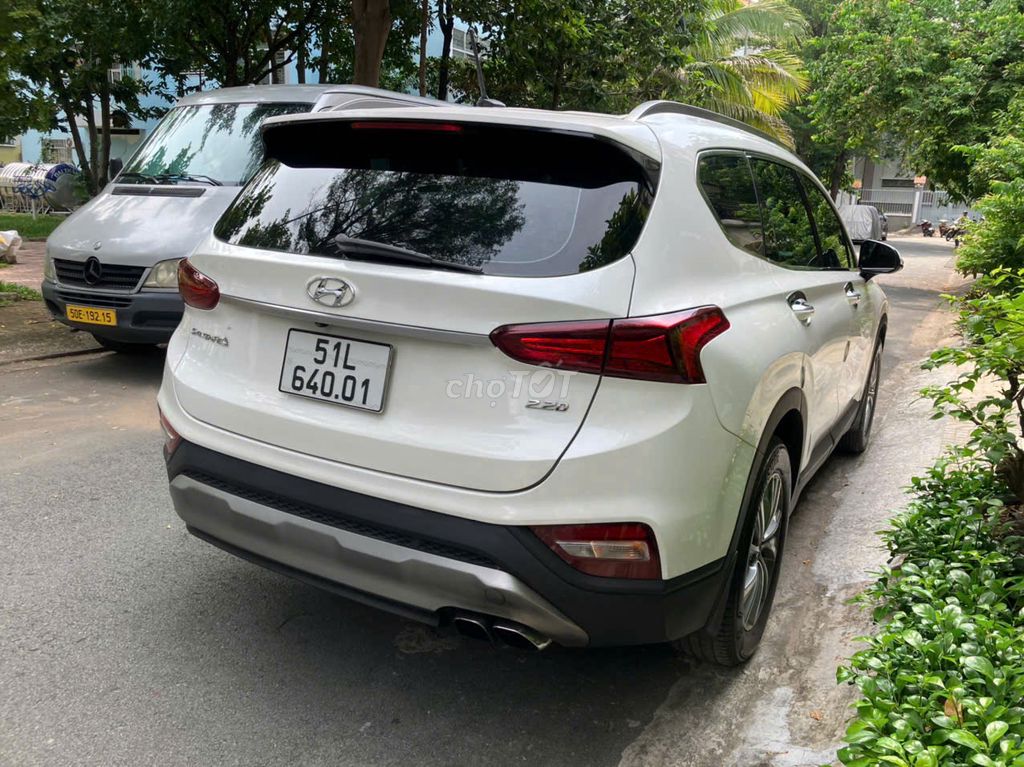 Gia đình cần bán xe Hyundai Santa Fe dầu SX 2019. Mua bán Ô tô tại Quận Gò Vấp Tp Hồ Chí Minh được đăng bởi Mạnh Hùng hình 10