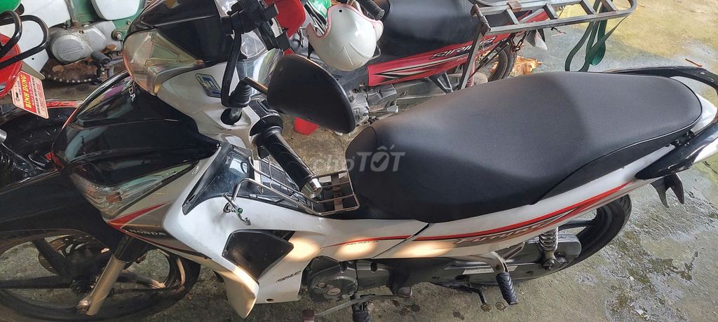 Honda Future 2015 черно-белый