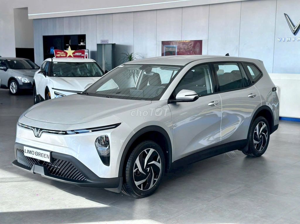 VinFast Limo Trả 80Triệu- Hỗ Trợ LS 3%- Giao Ngay. Mua bán Ô tô tại Thành phố Thủ Đức Tp Hồ Chí Minh được đăng bởi VINFAST SÀI GÒN hình 10